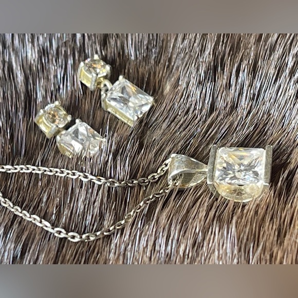 ✨ Vintage Sterling Silver Italian 925 Necklace with Crystal Pendant Earring Set✨ - Picture 10 of 16